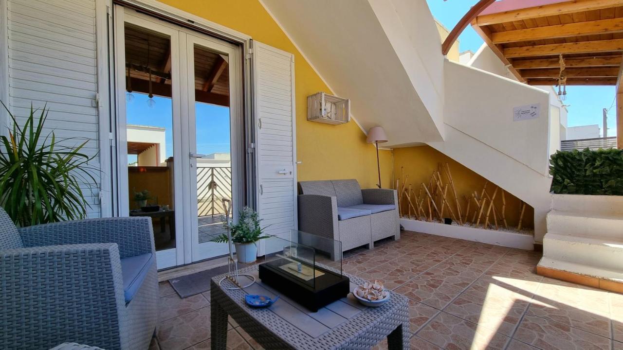 La Terrazza Dei Nonni Διαμέρισμα Torre Specchia Ruggeri Εξωτερικό φωτογραφία